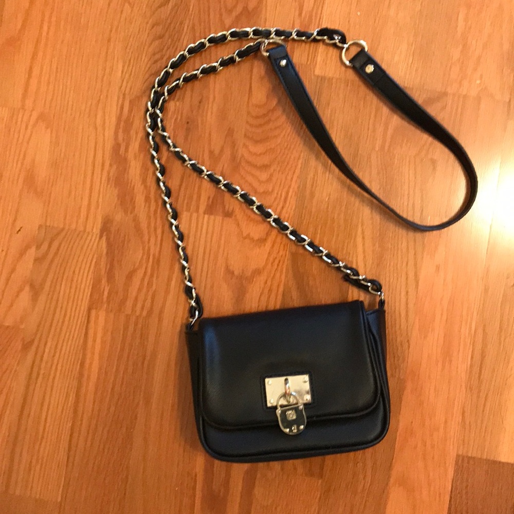 Classic Anne Klein bag!